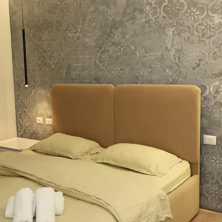 Main Luxury 1 地拉那