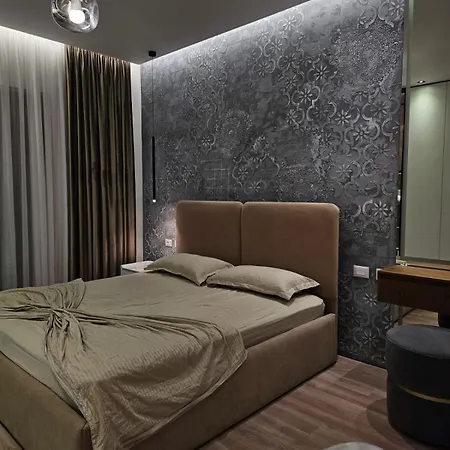 Apartment Main Luxury 1 *