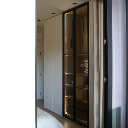 아파트 Main Luxury 1 티라나