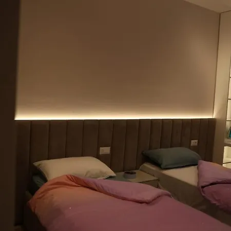 Main Luxury 1 Apartment *