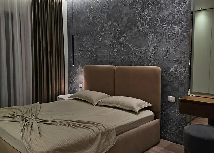 Apartment Main Luxury 1 *