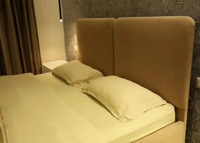 Main Luxury 1